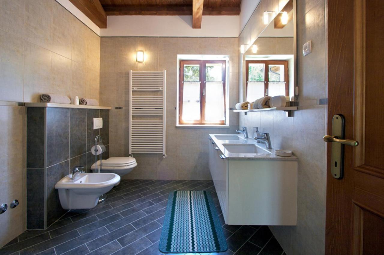 Villa Kringa Tinjan Exteriér fotografie