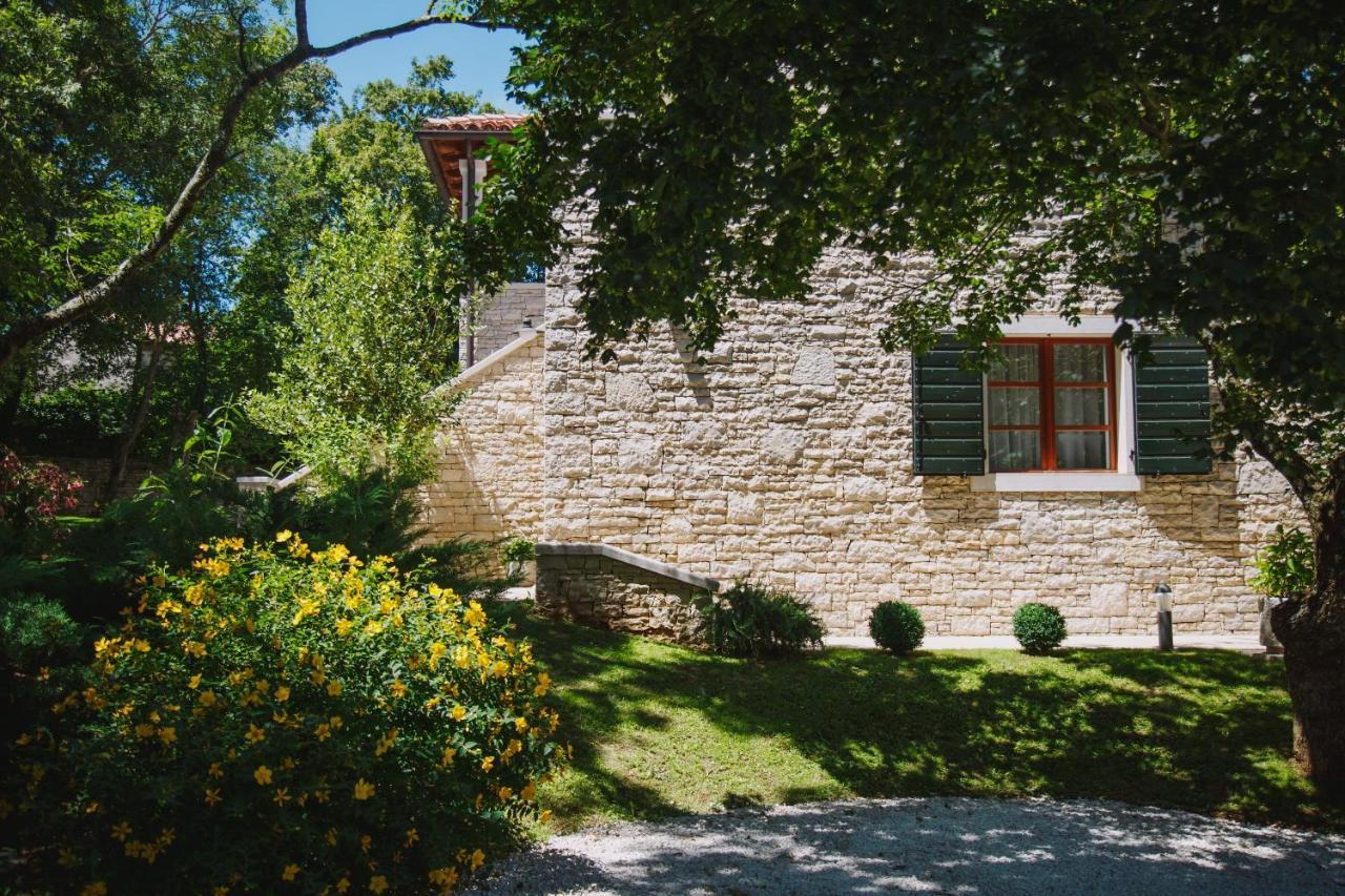 Villa Kringa Tinjan Exteriér fotografie